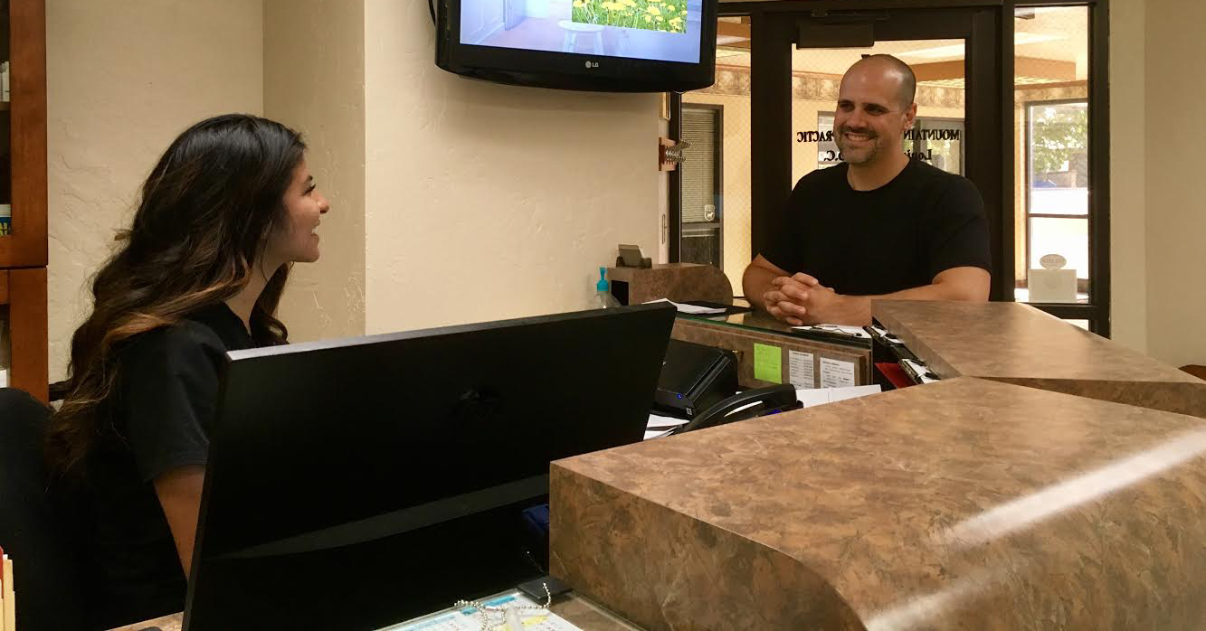 Mountain view chiropractic front desk cropped Mountain View Chiropractic